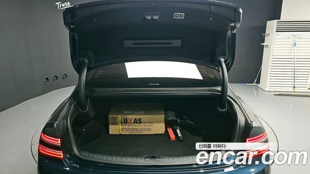Genesis Electrified G80 2023 — фото 20 из 20