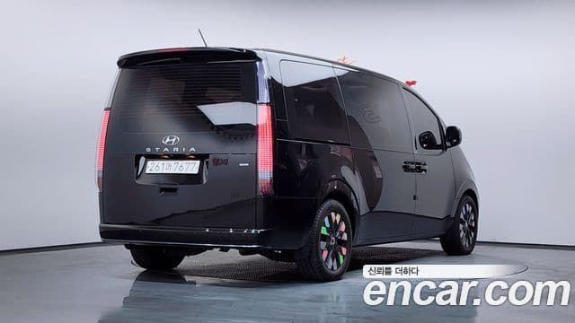 Hyundai Staria 2021 — ფოტო 19/20