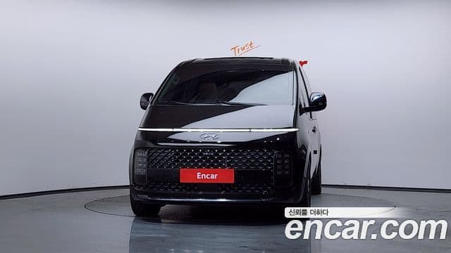 Hyundai Staria 2021 — ფოტო 18/20