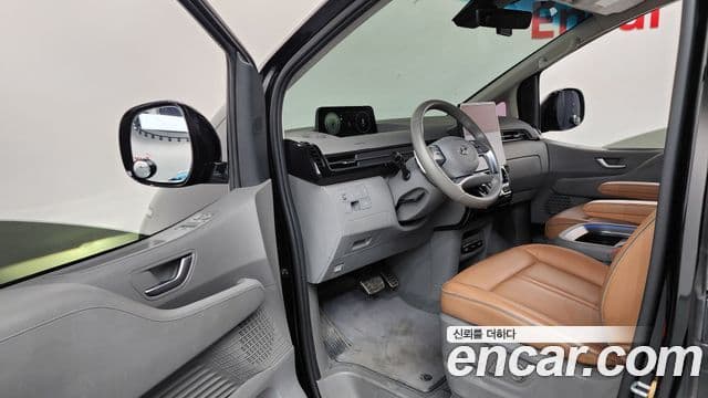 Hyundai Staria 2021 — ფოტო 9/20