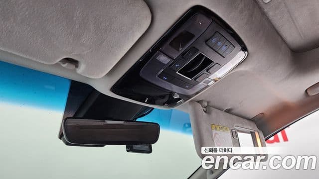 Hyundai Staria 2021 — ფოტო 7/20