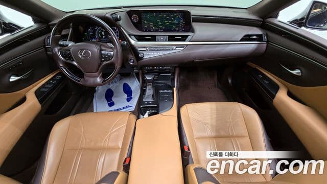 Lexus ES300h 2018 — Şəkil 11/20