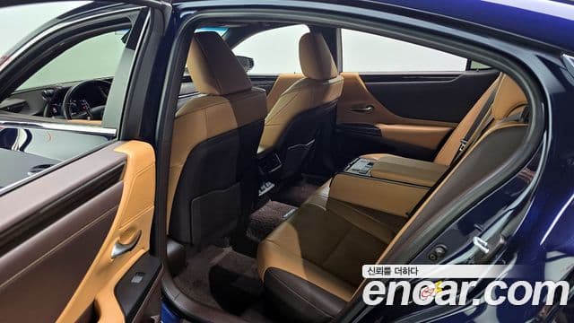 Lexus ES300h 2018 — Şəkil 2/20