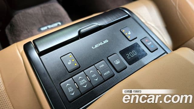 Lexus ES300h 2018 — Şəkil 14/20