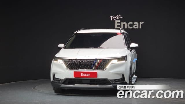 Kia Carnival 2023 — ფოტო 3/20