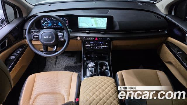 Kia Carnival 2023 — ფოტო 7/20