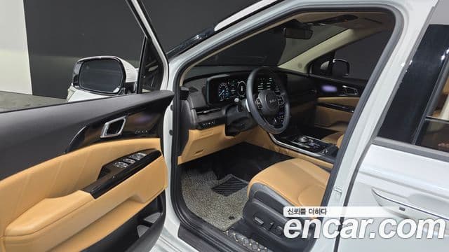 Kia Carnival 2023 — ფოტო 10/20