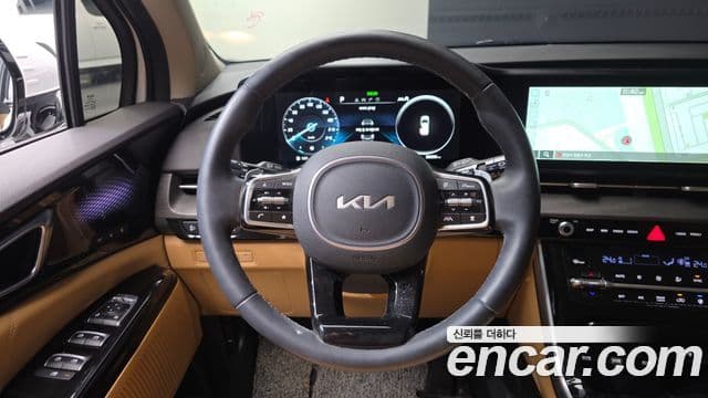 Kia Carnival 2023 — ფოტო 13/20