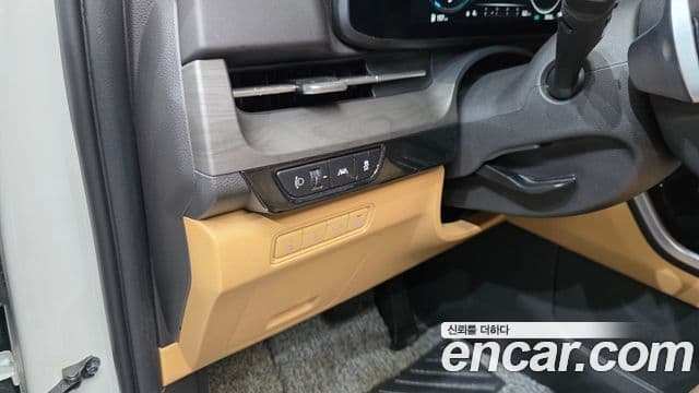 Kia Carnival 2023 — ფოტო 15/20