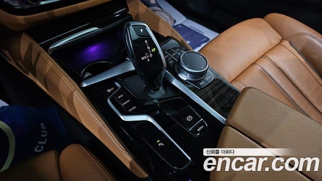 BMW 5 Series 2021 — ფოტო 9/20
