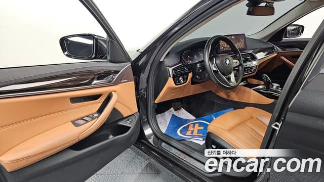 BMW 5 Series 2021 — ფოტო 10/20