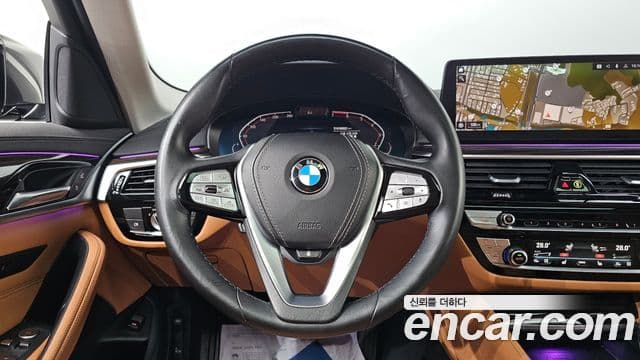 BMW 5 Series 2021 — ფოტო 16/20