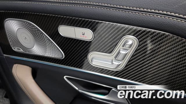 Mercedes-Benz GLE-Class 2020 — ფოტო 18/20