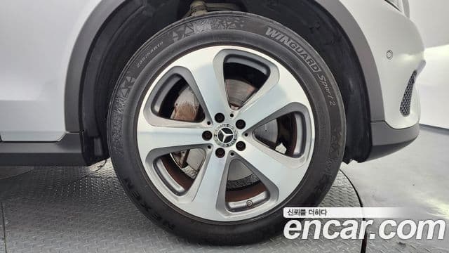 Mercedes-Benz GLC-Class 2019 — Şəkil 5/20