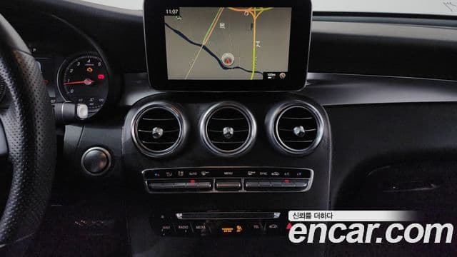 Mercedes-Benz GLC-Class 2019 — Şəkil 15/20