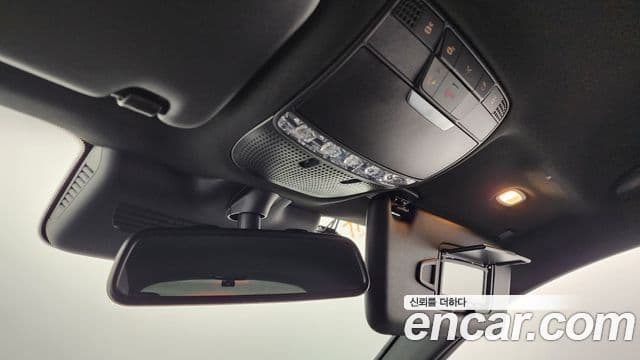 Mercedes-Benz GLC-Class 2019 — Şəkil 18/20