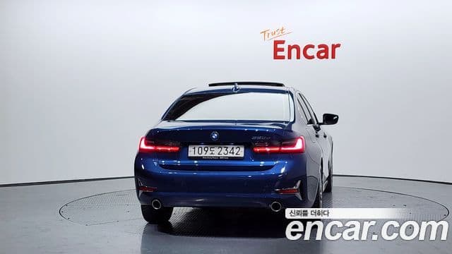 BMW 3 Series 2021 — ფოტო 4/20