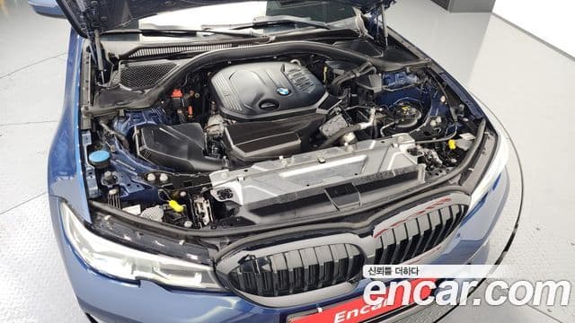 BMW 3 Series 2021 — ფოტო 6/20