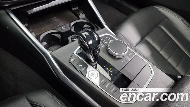 BMW 3 Series 2021 — ფოტო 9/20