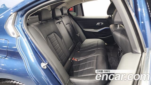BMW 3 Series 2021 — ფოტო 12/20