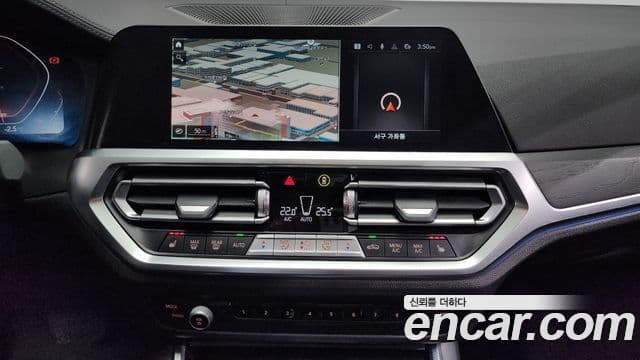BMW 3 Series 2021 — ფოტო 14/20