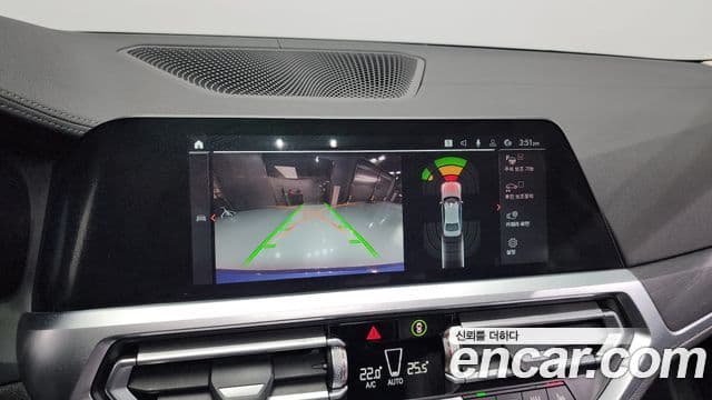 BMW 3 Series 2021 — ფოტო 15/20