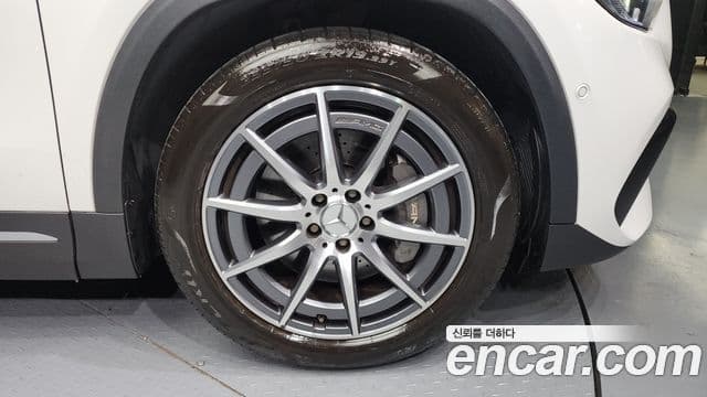 Mercedes-Benz GLA-Class 2022 — Photo 10/20
