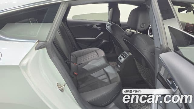 Audi A5 2019 — Şəkil 12/20