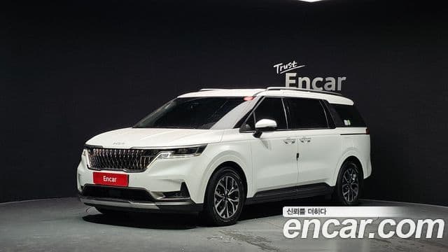 Kia Carnival 2023 — Фото 1/20