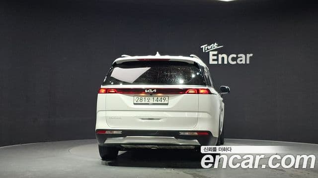 Kia Carnival 2023 — Фото 4/20