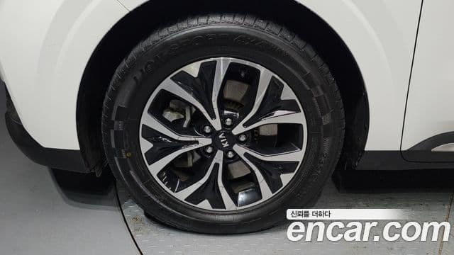 Kia Carnival 2023 — Фото 5/20