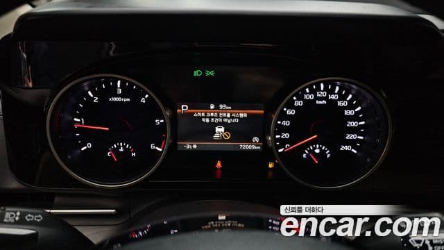 Kia Carnival 2023 — Фото 8/20