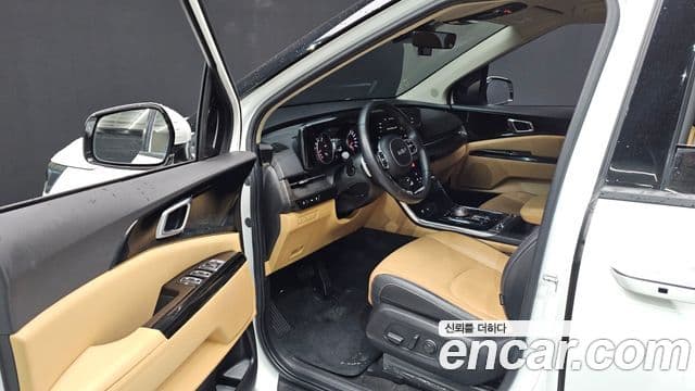 Kia Carnival 2023 — Фото 10/20