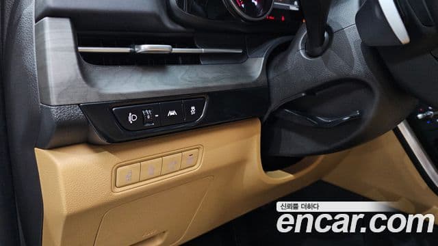 Kia Carnival 2023 — Фото 16/20