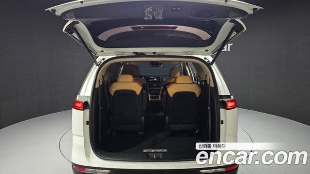 Kia Carnival 2023 — Фото 20/20