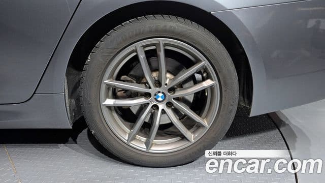 BMW 5 Series 2019 — Şəkil 5/20