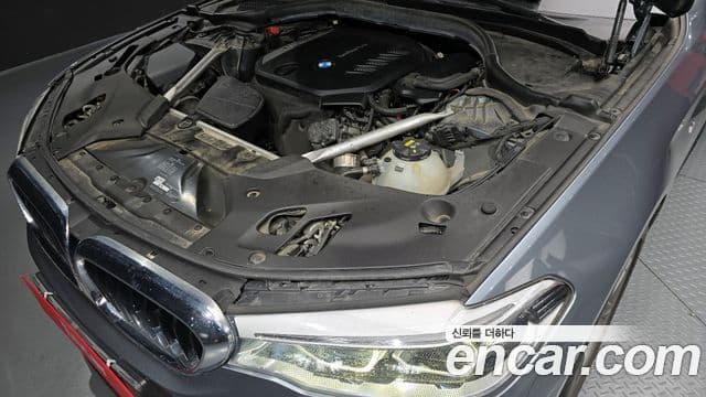 BMW 5 Series 2019 — Şəkil 6/20