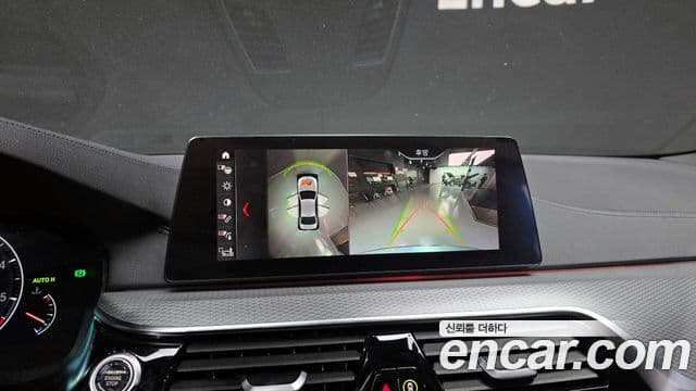 BMW 5 Series 2019 — Şəkil 14/20