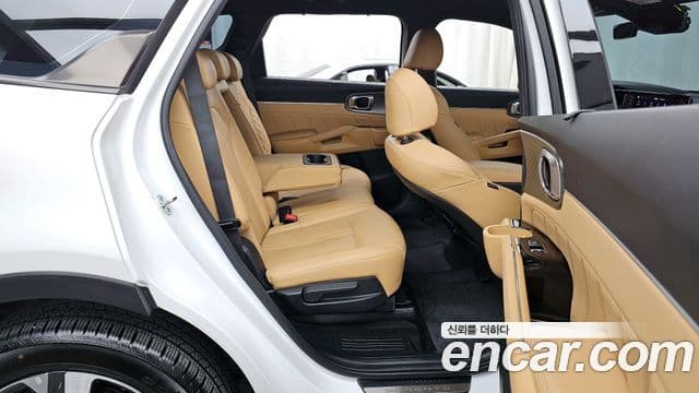 Kia Sorento 2022 — Фото 12/20