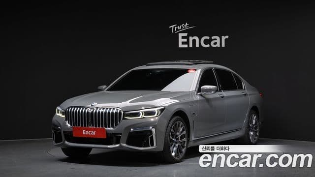 BMW 7 Series 2022 — ფოტო 12/20