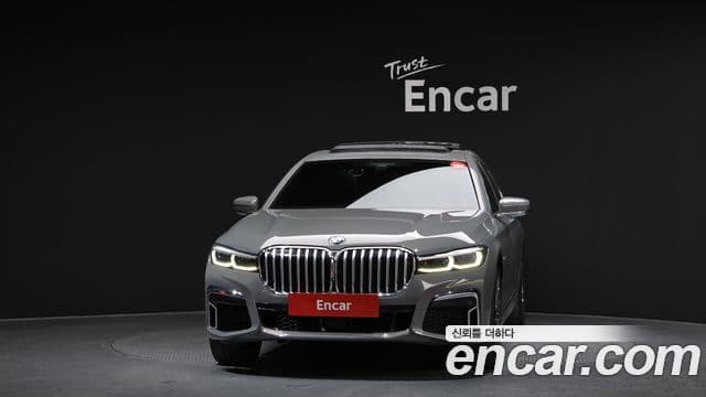 BMW 7 Series 2022 — ფოტო 16/20