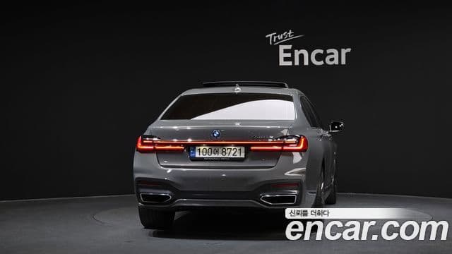 BMW 7 Series 2022 — ფოტო 4/20