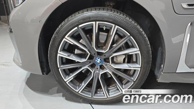 BMW 7 Series 2022 — ფოტო 14/20