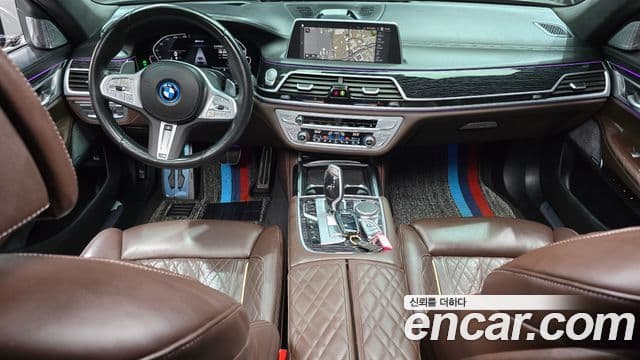 BMW 7 Series 2022 — ფოტო 15/20