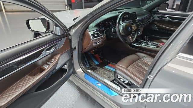 BMW 7 Series 2022 — ფოტო 1/20