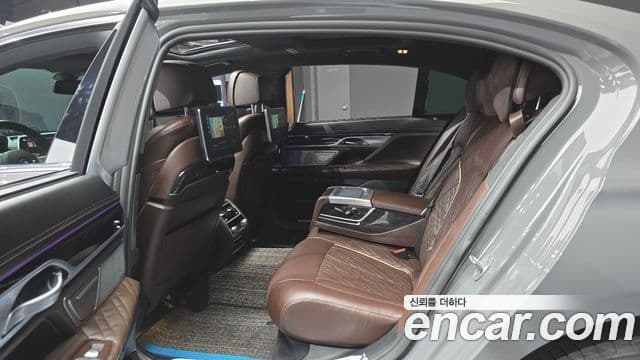 BMW 7 Series 2022 — ფოტო 2/20