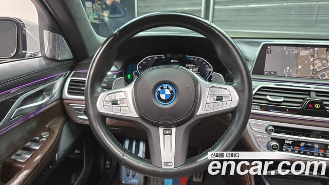 BMW 7 Series 2022 — ფოტო 6/20