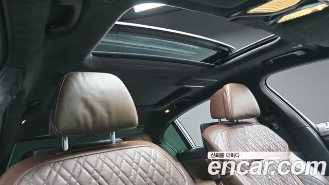 BMW 7 Series 2022 — ფოტო 18/20