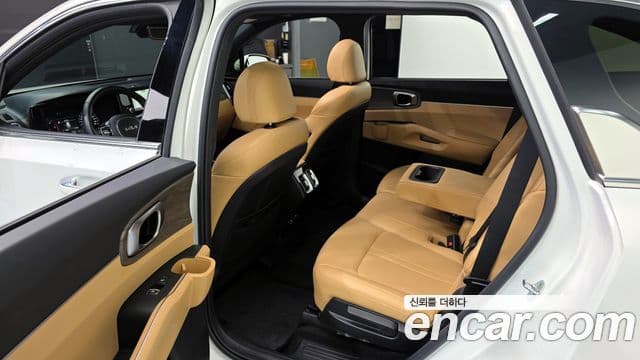 Kia Sorento 2022 — Фото 12/20