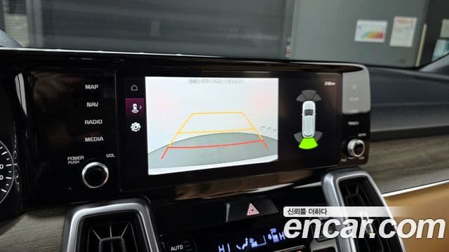 Kia Sorento 2022 — Фото 17/20